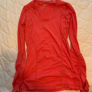 Long sleeve athletic shirt